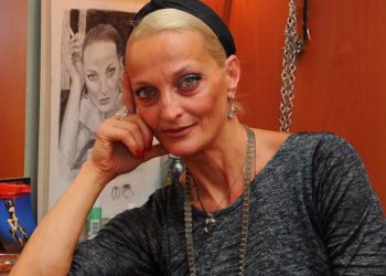 „ყურძნის კრეფაში დღეში 40 ლარს მიხდიდნენ, 20 დღეში ვიღებდი იმდენს, რამდენსაც აქ, დღე და ღამეს რომ ვასწორებ…“ – ნინო ლეჟავა 