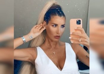 „მადლობა ჩემს ქმარს, გადამარჩინა“ – რა შეემთხვა ქეთა თოფურიას აეროპორტში