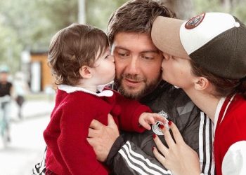 VIDEO: ნოე სულაბერიძისა და ჯანეტ ქერიყოშვილის შვილი ამღერდა