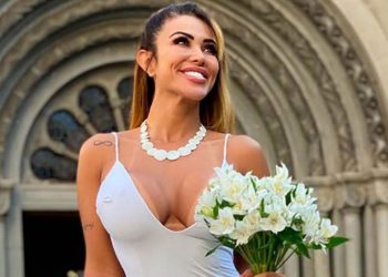 საკუთარ თავზე დაქორწინებული ქალი განქორწინდა