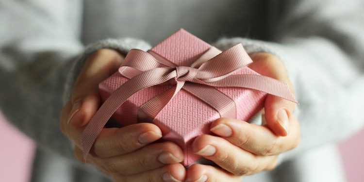 როგორ ავარჩიოთ საჩუქარი