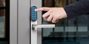 დაშვების სისტემა და კარის საკეტები თქვენი კომპანიის უსაფრთხოებისთვის